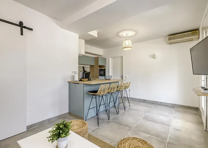 Apartment Port Mistral-2 By Interhome